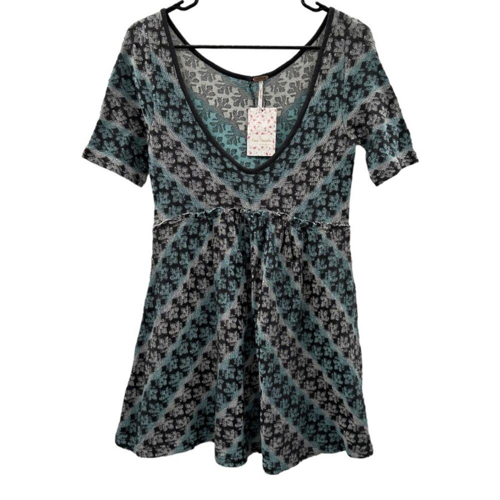 Free People Gray Blue & White Short‎ Sleeve Scoop Neck Knit Tunic Dress Size S